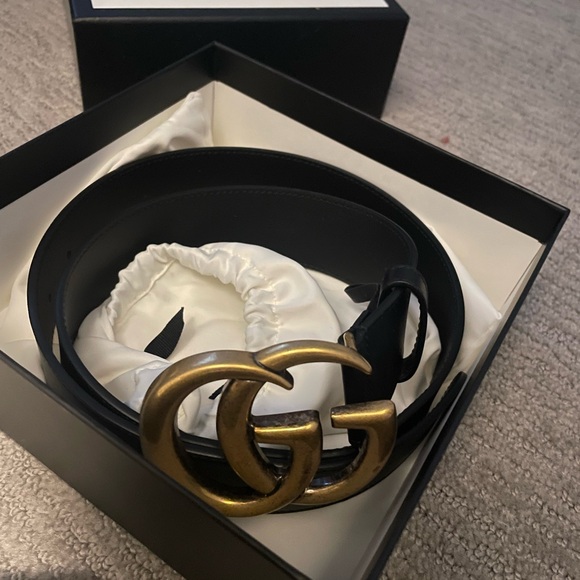 Black and gold Gucci belt main image 2